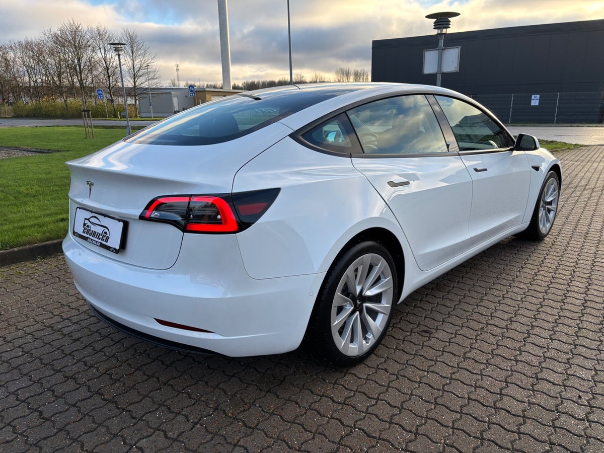 Tesla Model 3 RWD 4d – Billede 2 (4)